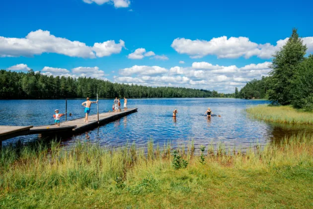 Halle city demands end of German-language requirement at local lido