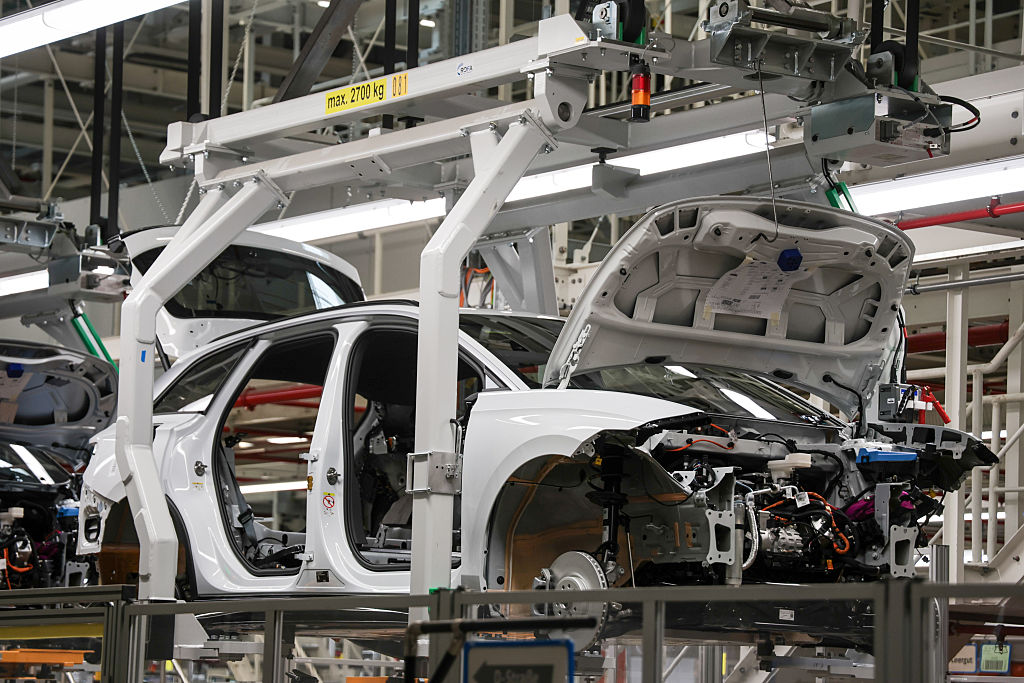 Nine EU governments resist Brussels plan to electrify company fleets