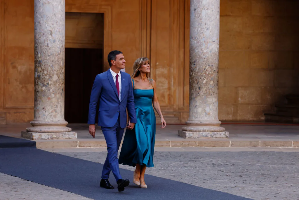Spanish judge opens EU-funds fraud inquiry into Pedro Sánchez's wife