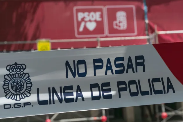 Spanish police arrest six in corruption raid on Socialist-run town hall