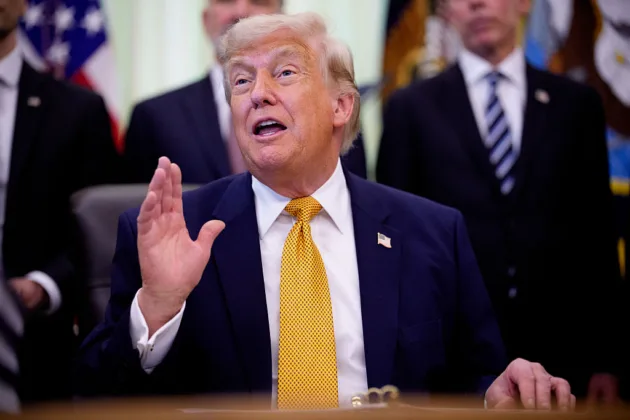 Trump rounds on Spain