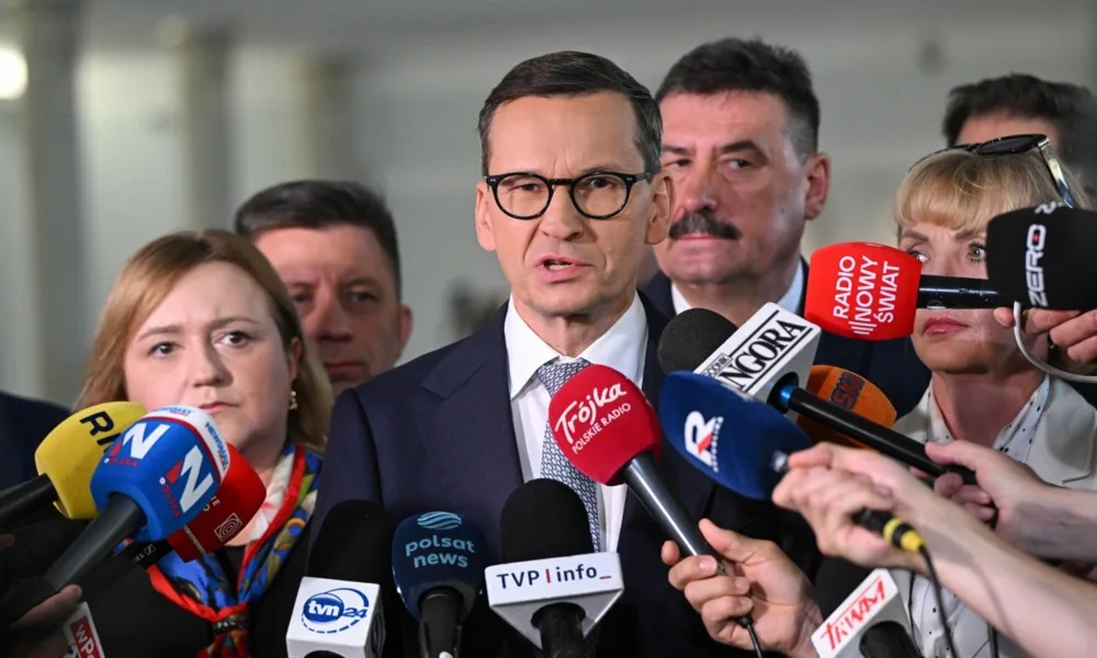 Tusk&rsquo;s parliamentarians bring out popcorn over acrimonious split on Poland&rsquo;s right