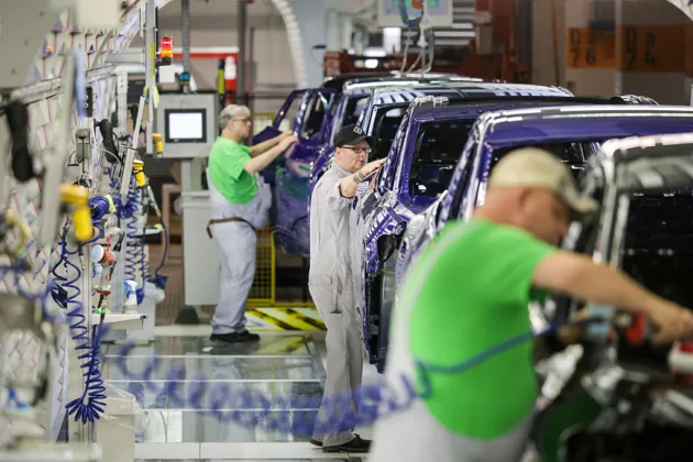 European Commission opens interest-free loan scheme for electric vehicle battery makers