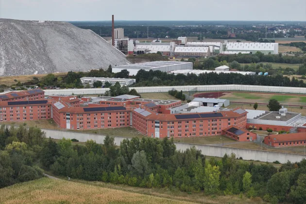 German transgender neo-Nazi moved to men's prison