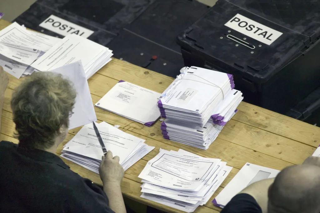 Early voting opens ahead of Iceland’s EU referendum