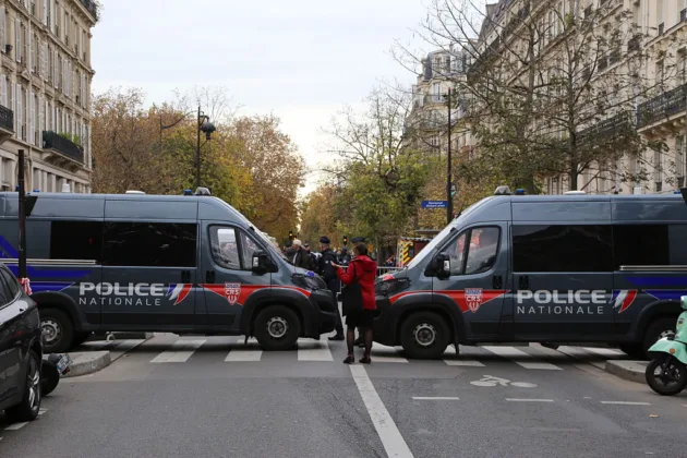 Paris knife attacker invokes Allah after stabbing three women, footage shows