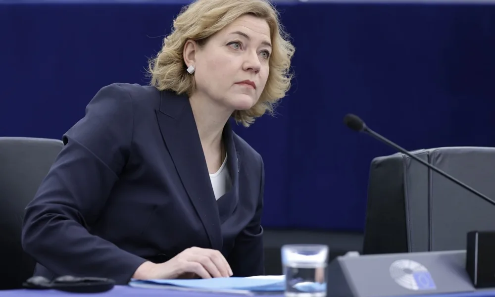 Brussels designates ChatGPT, Reddit and Roblox under Digital Services Act