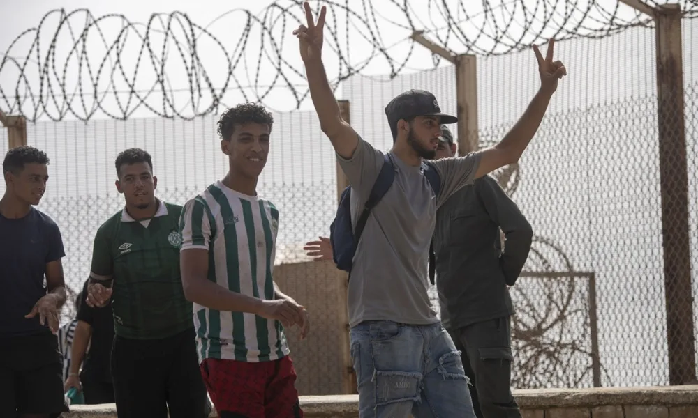 Traffickers smuggle migrants out of Britain to exploit Spain’s migrant amnesty
