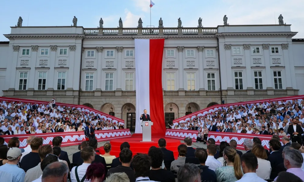 Poland’s Nawrocki ends first year in office like a rock star