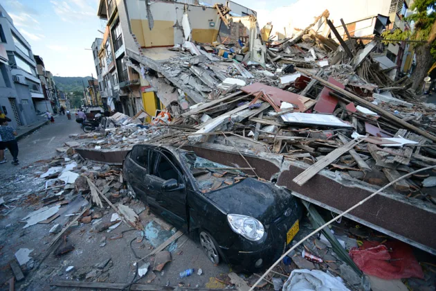 Colombia earthquake deaths approach 300 as scores remain missing