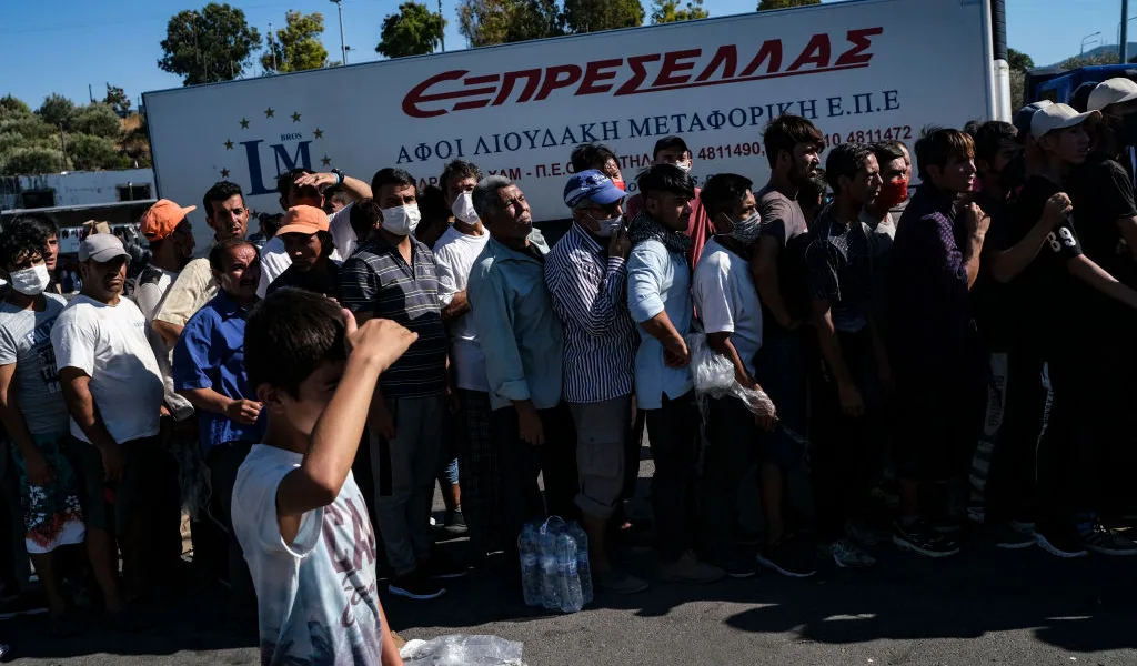 Greek sea arrivals fall by a third as Spain becomes the main pressure point