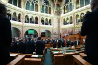 Tisza deputy leader appears in emails with state holiday contract winner before tender opens