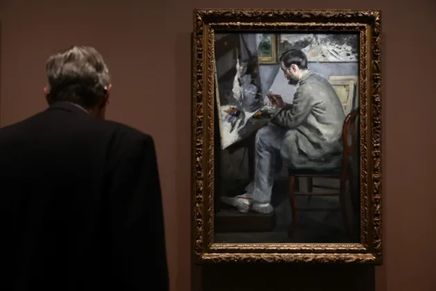 Thieves steal four Renoir works from French museum in &euro;9 million raid