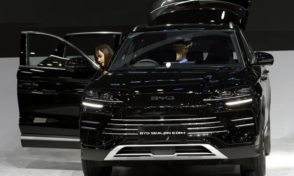 Dutch intelligence service warns not to hold secret talks in a modern car