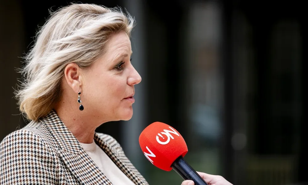Dutch government to pull plug on right-wing broadcaster