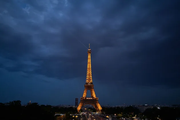 Eiffel Tower shuts as staff protest at removal of women during Hindu visit