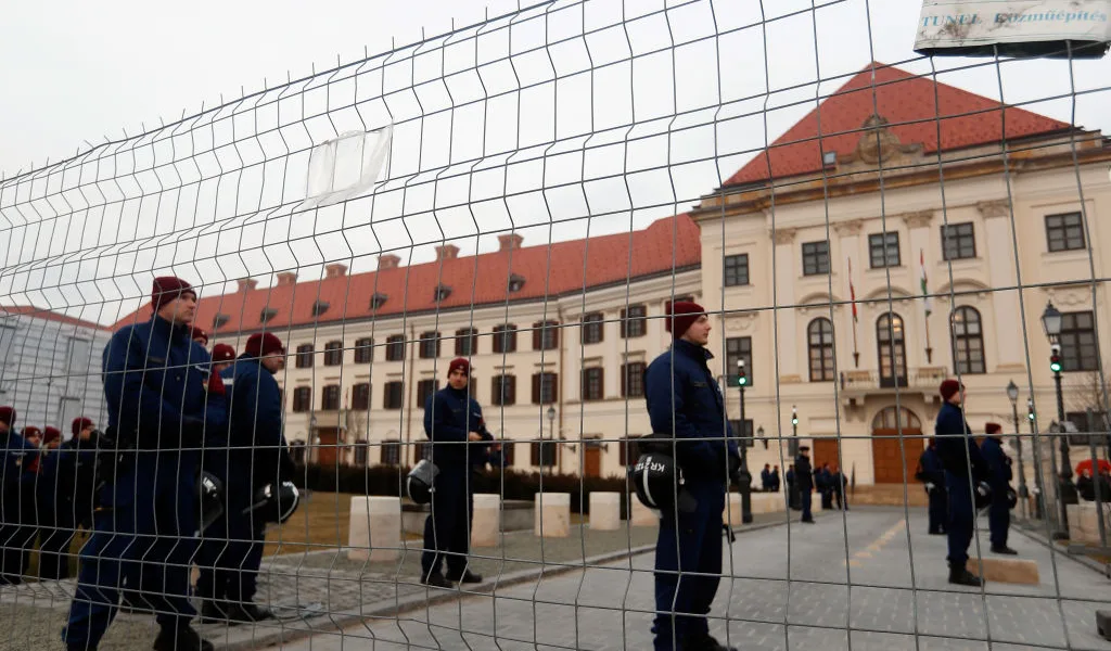 Hungarian prosecutors detain two Orb&aacute;n-era ministers after immunity vote