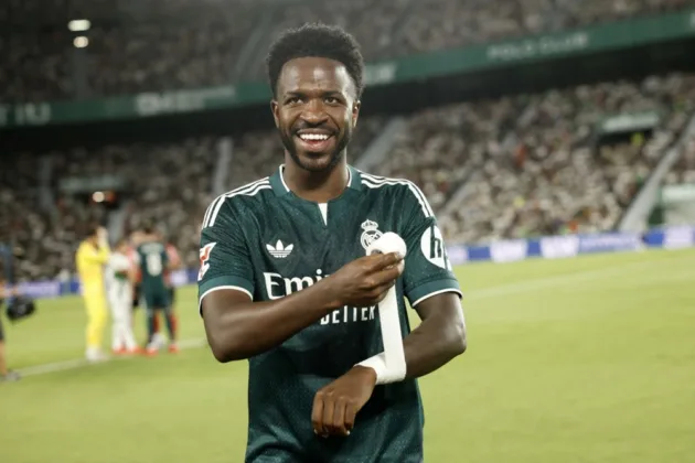 Mbappé and Vinícius take off Ceuta solidarity shirts