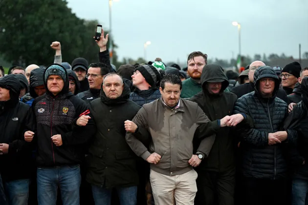 Nationalist protest halts first Orange Order march through Portadown in 28 years