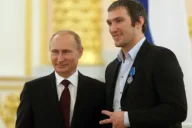 Ovechkin appears in Putin party campaign video days before Russian elections