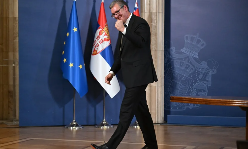 Vučić quits Serbian presidency to run for prime minister