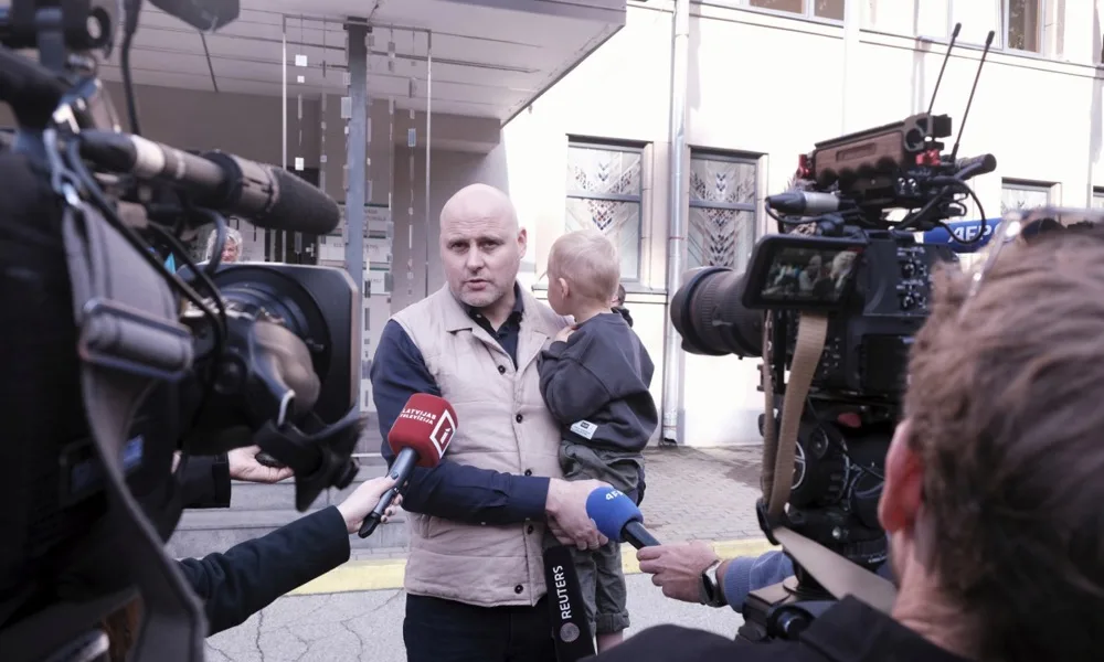Latvian Right wins record mandate as Kulbergs takes 41 seats