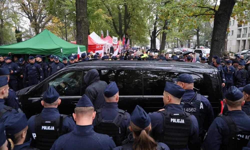 Tusk moves to take over constitutional court by force