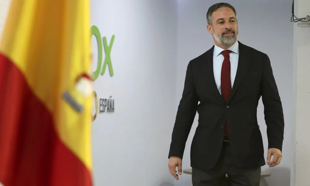 Abascal warns Spaniards not to trust the polls and to vote in person