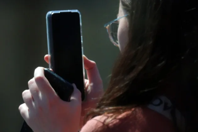 Brussels freezes national social media bans for children