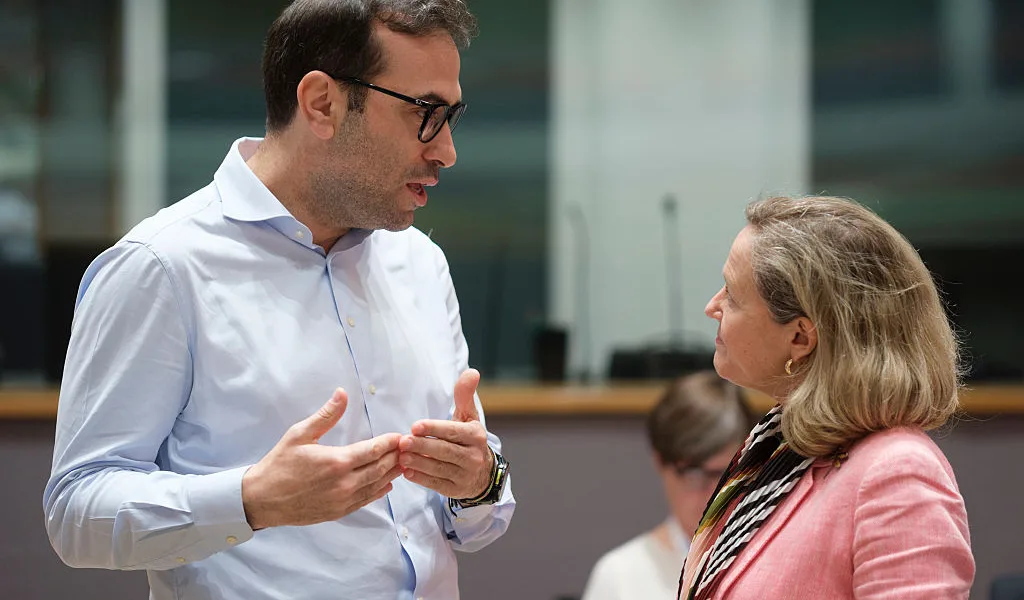 Brussels threatens Spain with court action over consumer credit delay