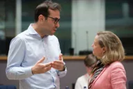 Brussels threatens Spain with court action over consumer credit delay