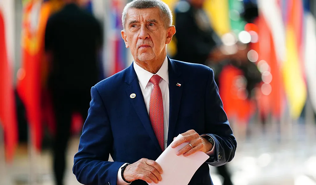 Czech parliament overrides Pavel veto on law easing dismissal of civil servants