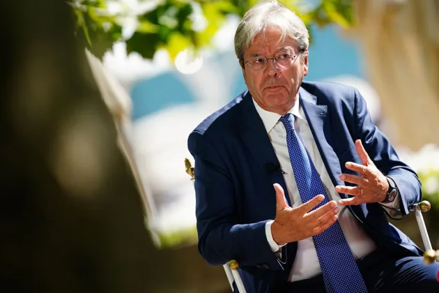Gentiloni warns Italy against defying Brussels