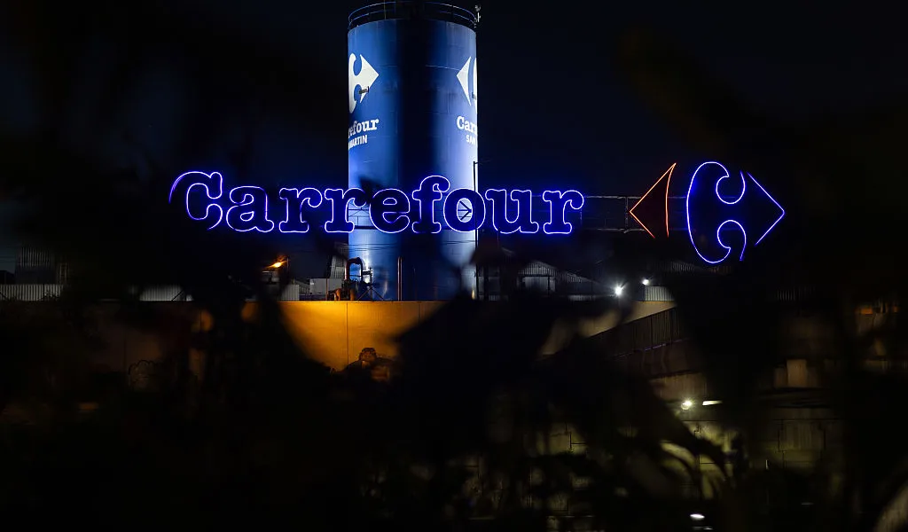 Carrefour takes up to &euro;200 million hit from French riots and looting
