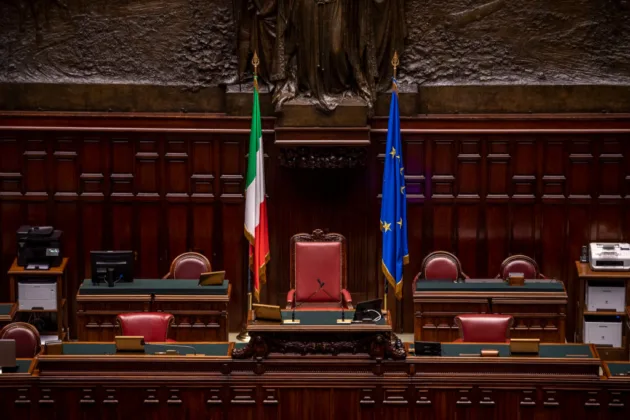 Italy adopts electoral law handing bonus seats to the winning coalition
