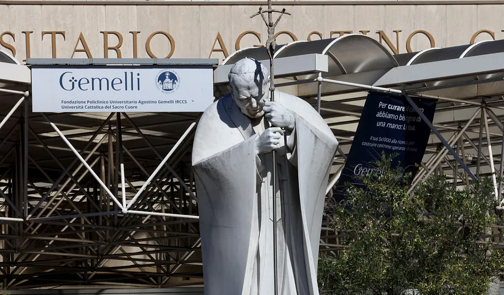 Pope Leo XIV enters Rome hospital for lung surgery