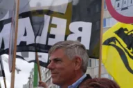 Crowd attacks Vlaams Belang politician at Antwerp city hall