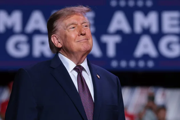 Trump insists on talking of Iranian missiles hitting Los Angeles and San Diego