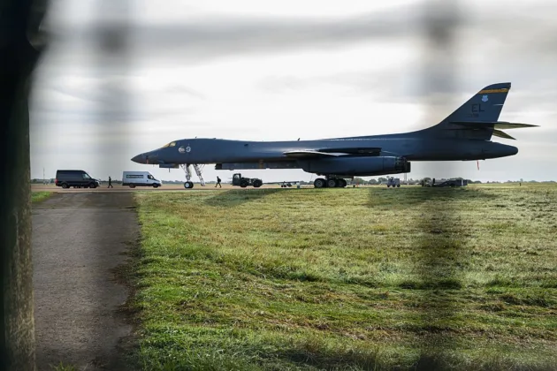 US withdraws bombers from British base at centre of Iran plot inquiry